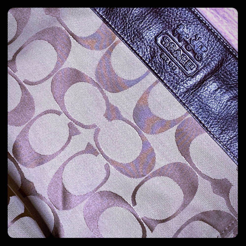 Great care!! COACH brown / tan bag